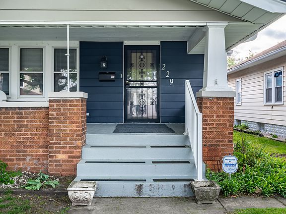 4th image of 229 N Tremont St