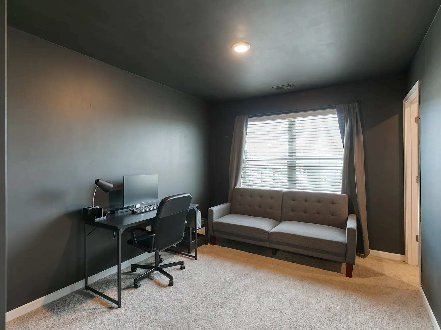 2 bed, 1277 sqft, $1,750 — Photo 3