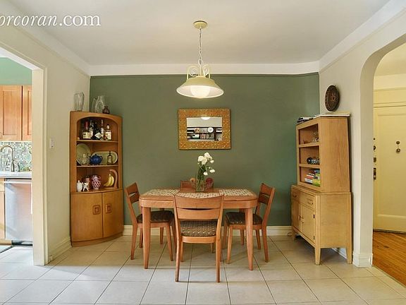 2nd image of 1825 Foster Ave APT 5A