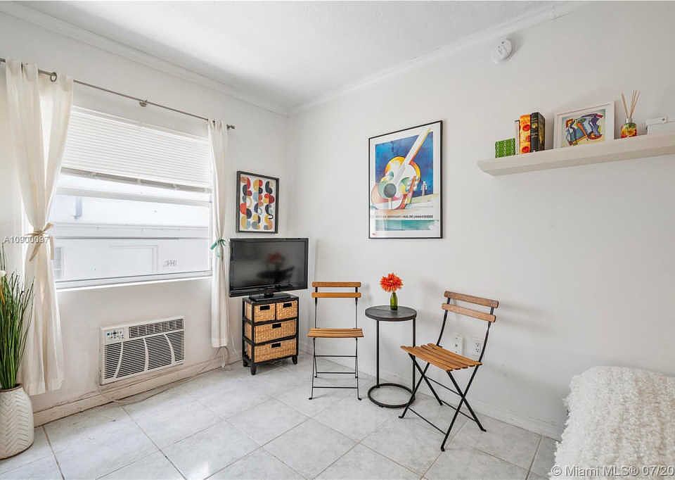 1st image of 335 Ocean Dr APT 331