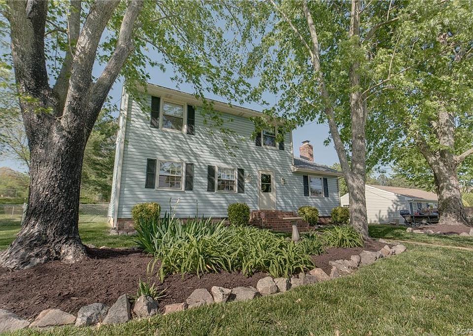 1st image of 8704 Lakefront Dr