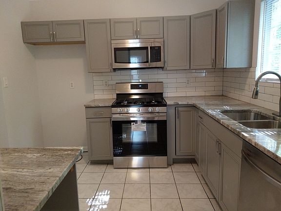 3rd image of 5556 Petite Ct