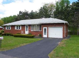 7 E Alfred Dr, Albany, NY 12205