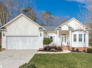 202 Hyde Park Ln, Mauldin, SC 29662