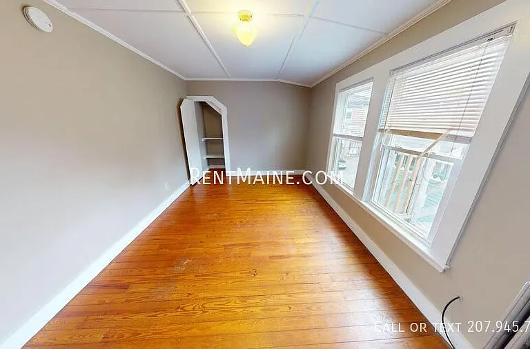 28 Pleasant St #4 — Photo 6