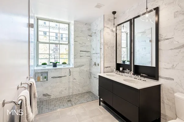 Sold by MNS | media 29