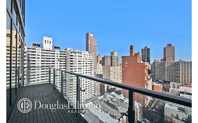 Sold by Douglas Elliman | media 7