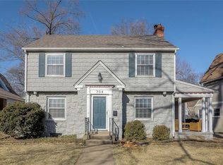 704 E Gregory Blvd, Kansas City, MO 64131