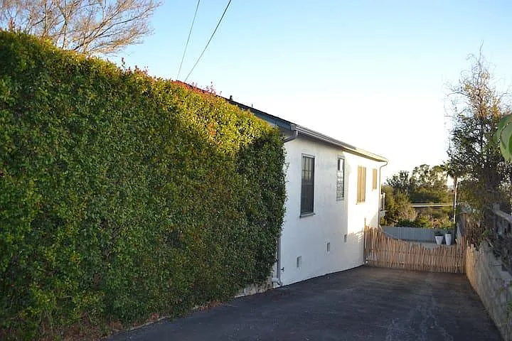 Drive way to back of property where apartment is located