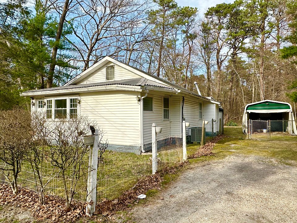 1st image of 63 Gentian St