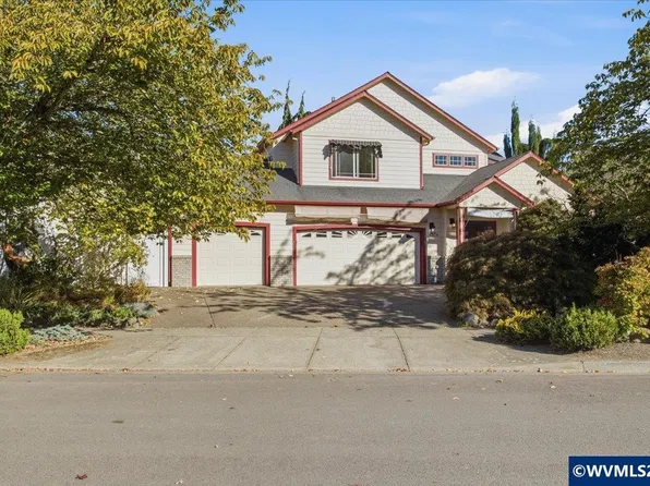 4374 Log Dr NE, Salem, OR 97305
