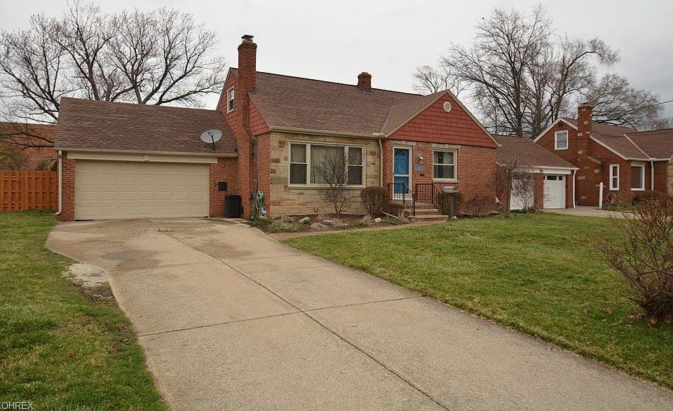 1st image of 21580 Hillsdale Ave