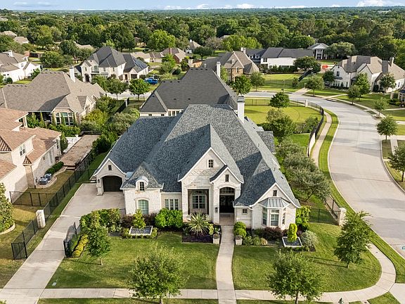 2nd image of 1009 Hampton Manor Way