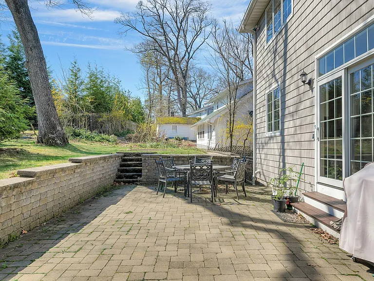 26 Sunset Rd — Photo 34