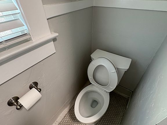 4th image of 3562 4th Ave Unit A