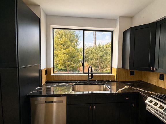 3rd image of 10867 Fruitland Dr #201