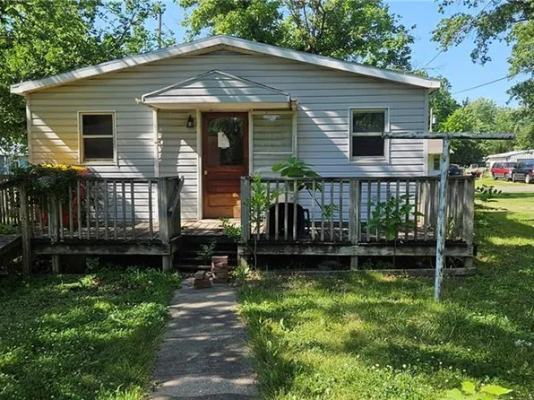 1002 E 13th St, Pittsburg, KS 66762