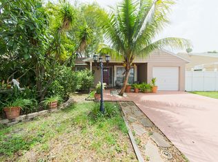 8620 SW 14th Ct, Pembroke Pines, FL 33025