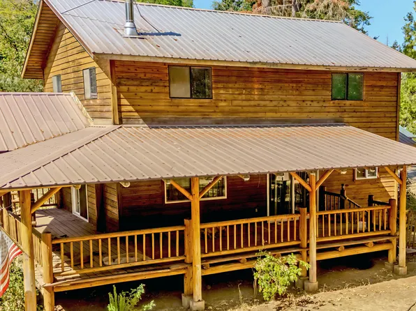 7354 Takilma Rd, Cave Junction, OR 97523