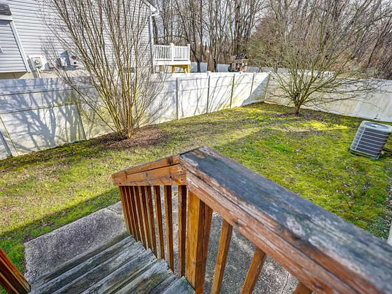 110 Fox Dale Rd — Photo 47