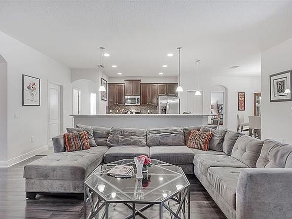 4th image of 7961 Hampton Lake Dr