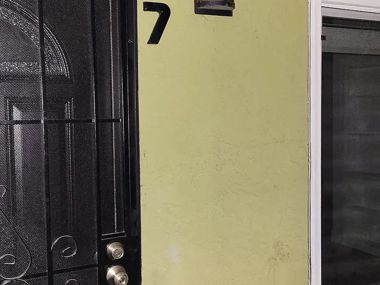 222 S Lincoln Ave S #7 — Photo 1