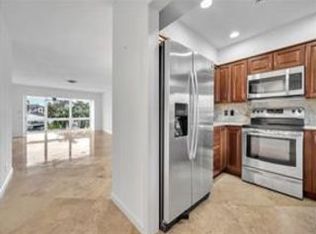 2400 NE 36th St, Lighthouse Point, FL 33064