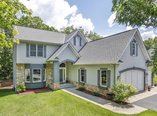 1029 Willow River Rd N, Hudson, WI 54016