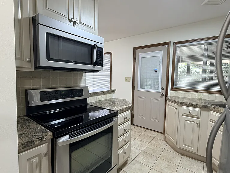 750 Dawson Rd — Photo 11