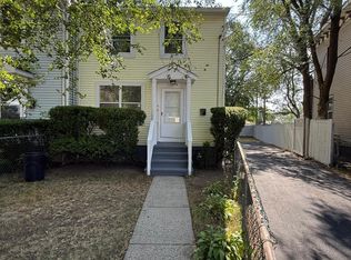 82 Arch St, New Haven, CT 06519