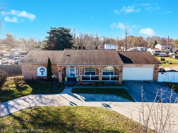 11266 Plumbrook Rd, Sterling Heights, MI 48312