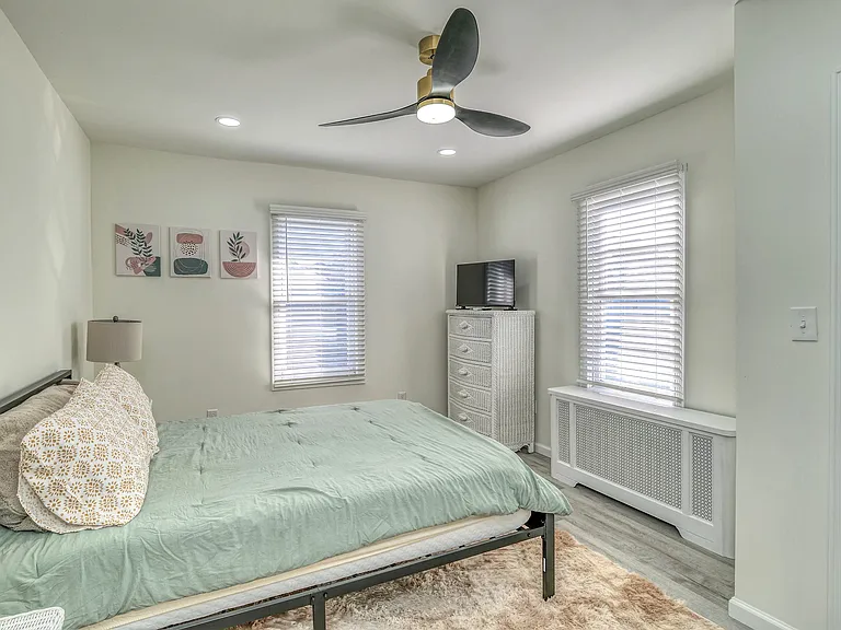 8 N Nashville Ave — Photo 20
