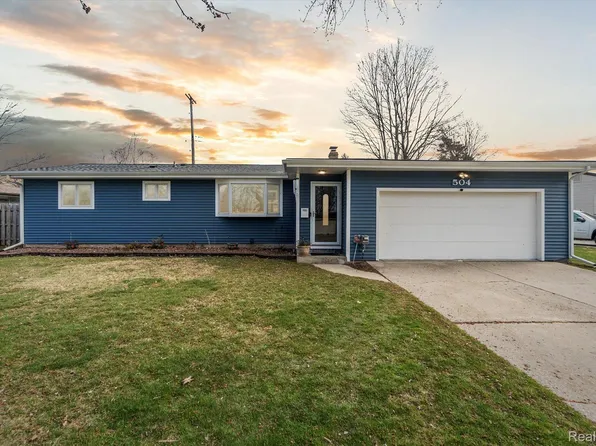 504 Cynthia Dr, Flushing, MI 48433