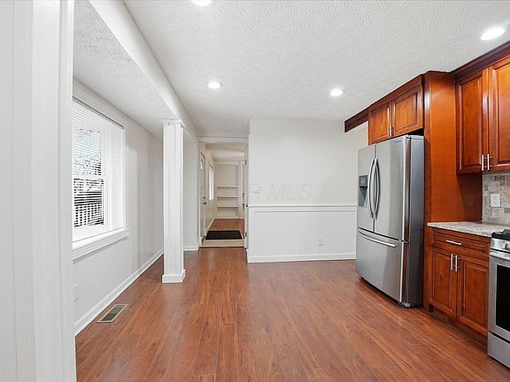 4th image of 1114 Alexandria Rd