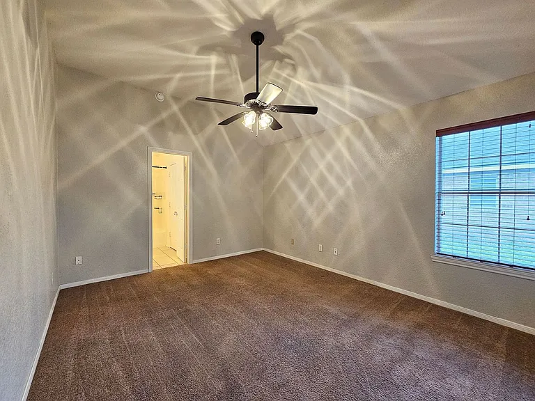 4107 Barrington Trl — Photo 9