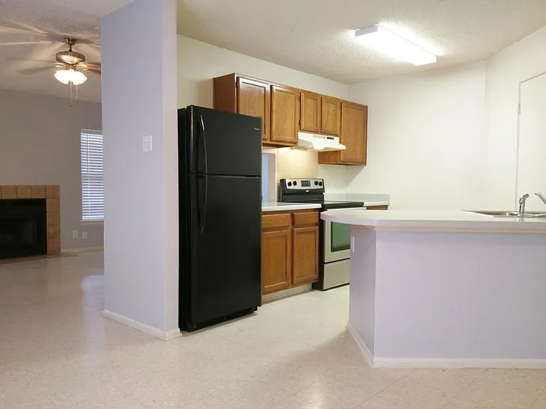 2527 Corian Glen Dr — Photo 1