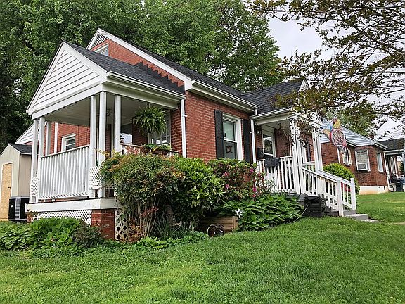 2nd image of 1305 Fort Manor Dr
