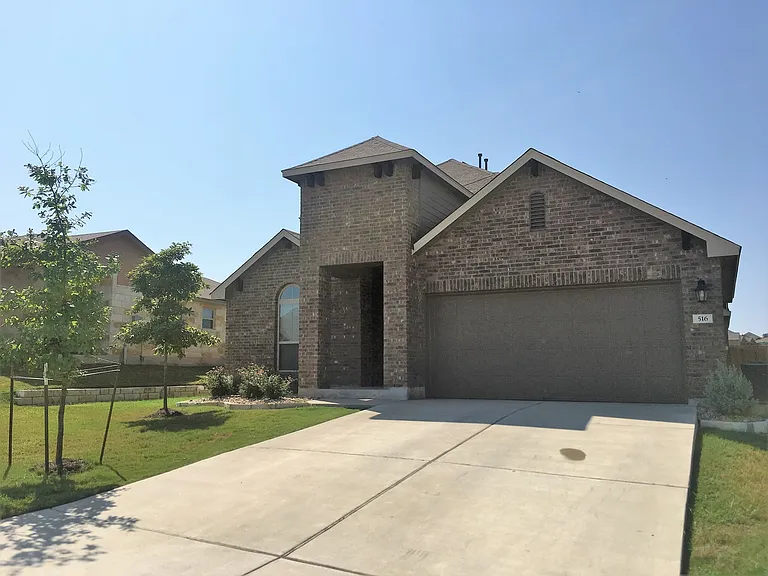 516 Tula Trl — Photo 2