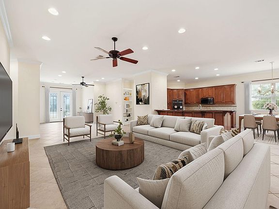 2nd image of 134 Rivercrest Cir