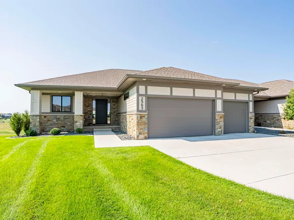 2563 Insignia Cir, Sioux City, IA 51106