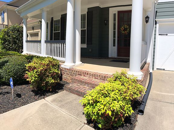 2nd image of 3056 Drummond Ave