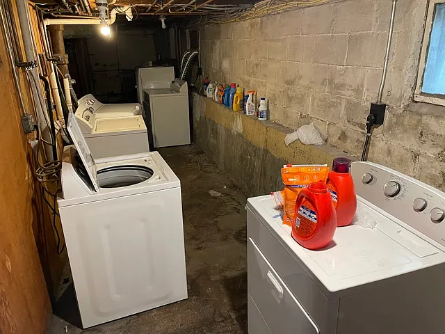 81 Newbury St — Photo 13