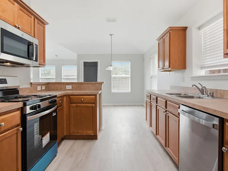 3804 Verde Dr — Photo 16