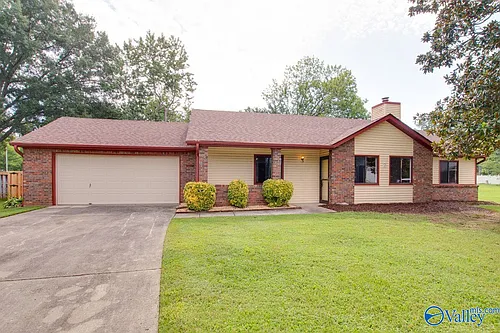 2010 Rangewood Cir SE Photo 1