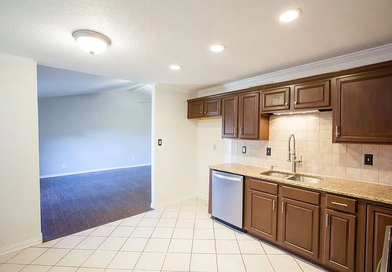 5713 Baker Dr — Photo 26