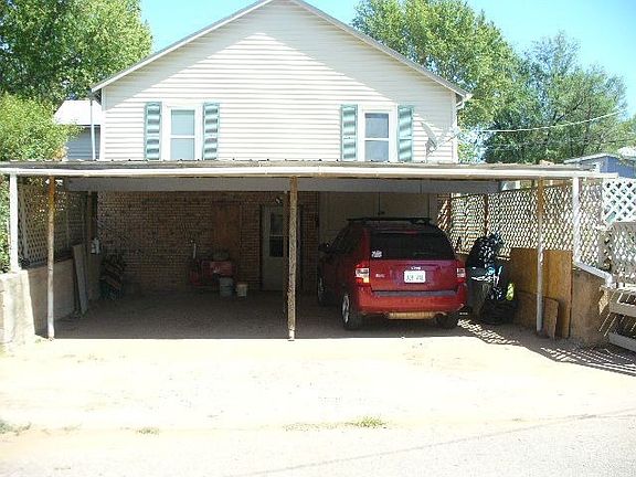 3rd image of 313 W Fremont Ave