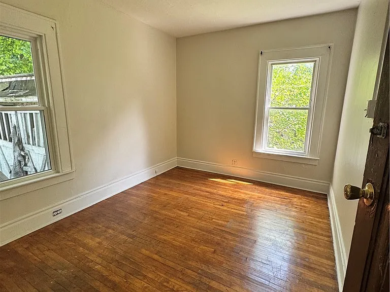 2401 Midland Ave #1 — Photo 5