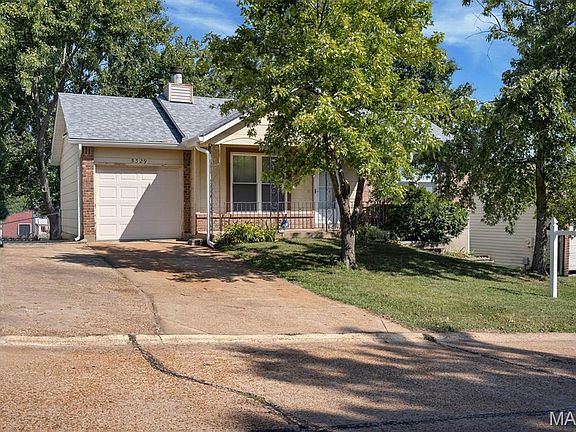 3rd image of 5329 Winthrop Dr