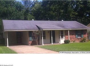 8120 Cedarbrook Dr, Southaven, MS 38671