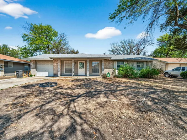 5827 Castle Brook Dr, San Antonio, TX 78218